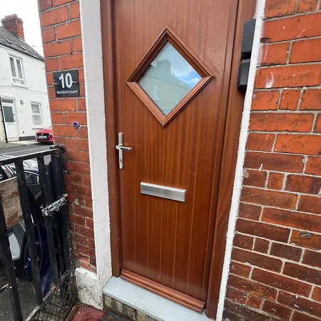 Stylish Red Brick Detached House Nr Centre Appartement *