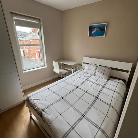 Stylish Red Brick Detached House Nr Centre Appartement *