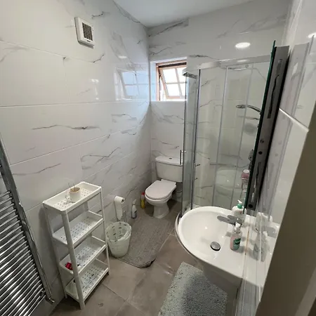 Appartement Stylish Red Brick Detached House Nr Centre *