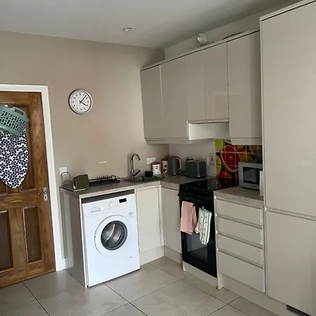 Stylish Red Brick Detached House Nr Centre Dublin